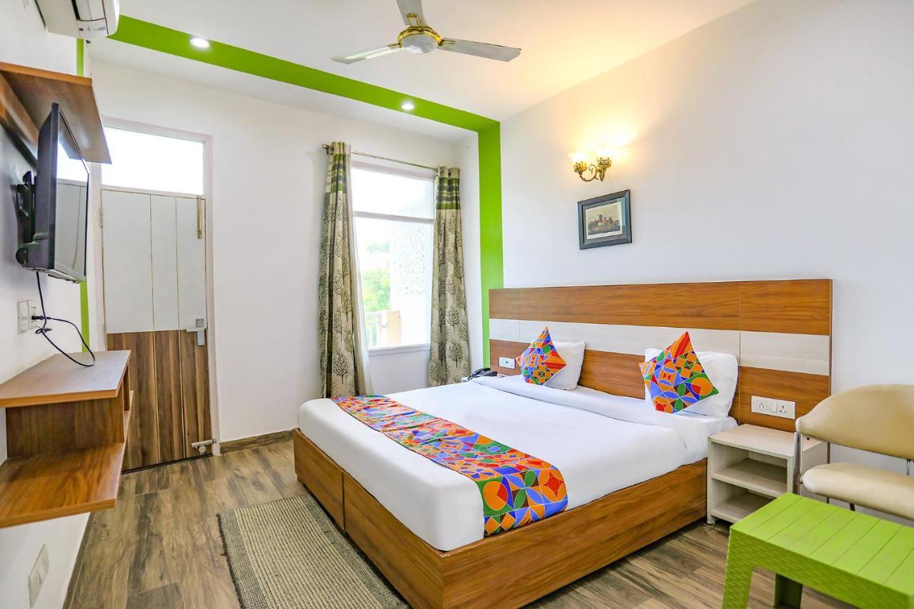 Fabhotel Aravali Suites Gurgaon Exterior photo