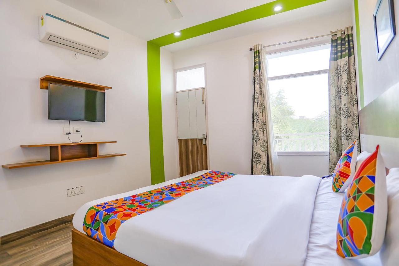 Fabhotel Aravali Suites Gurgaon Exterior photo